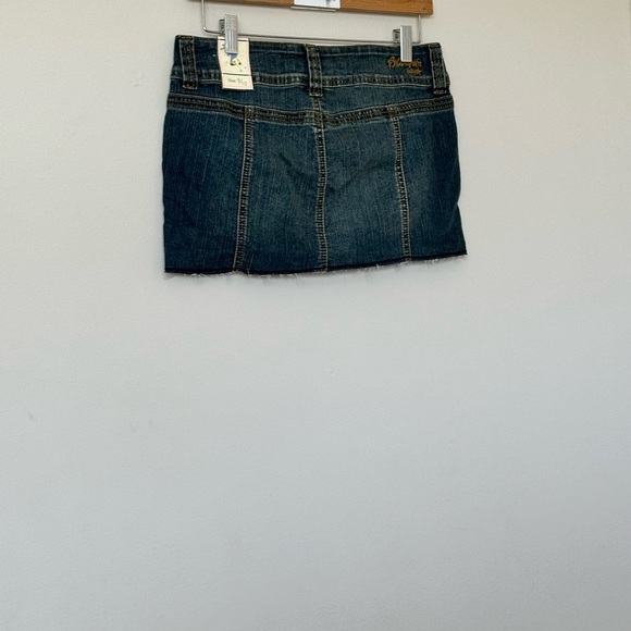 NWT! Y2K Bubblegum Mini Jean Skirt - Size 9/10 - Picture 3 of 6